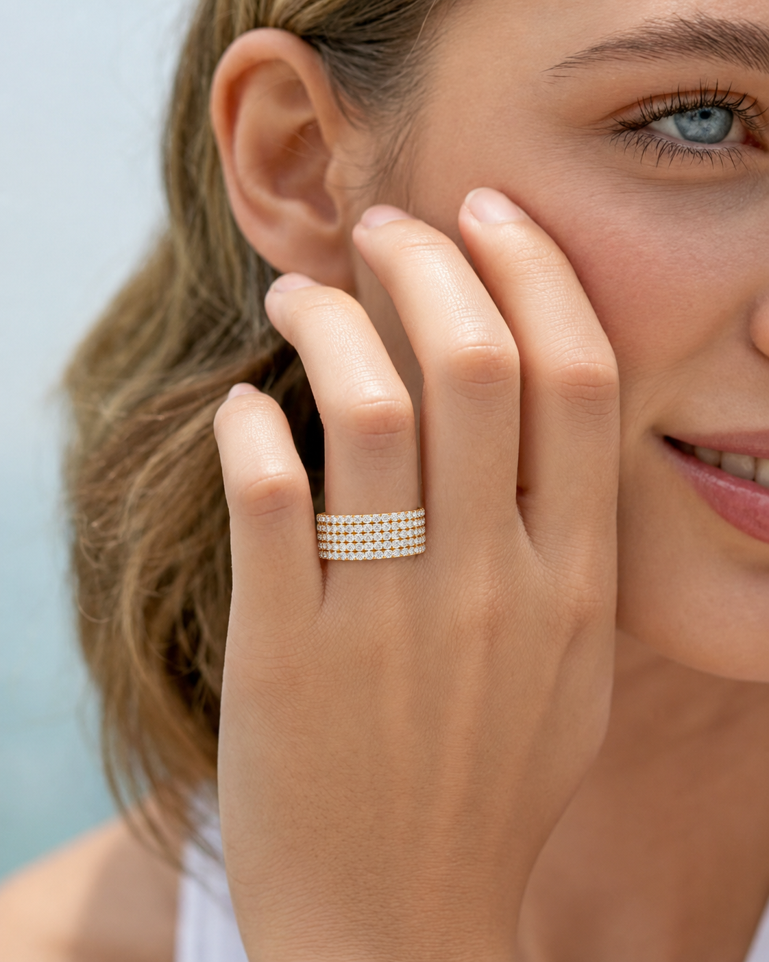color_10K_YG, color_14K_YG &&Premium wedding band for women featuring a polished tapered shank and multi-row pave design.