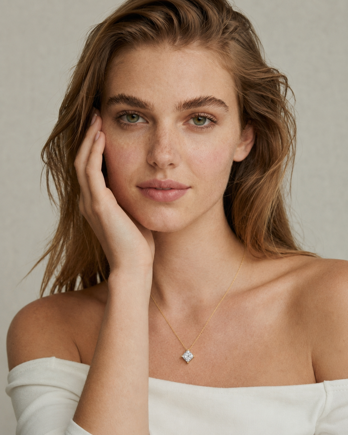 Aveline Whisper Necklace