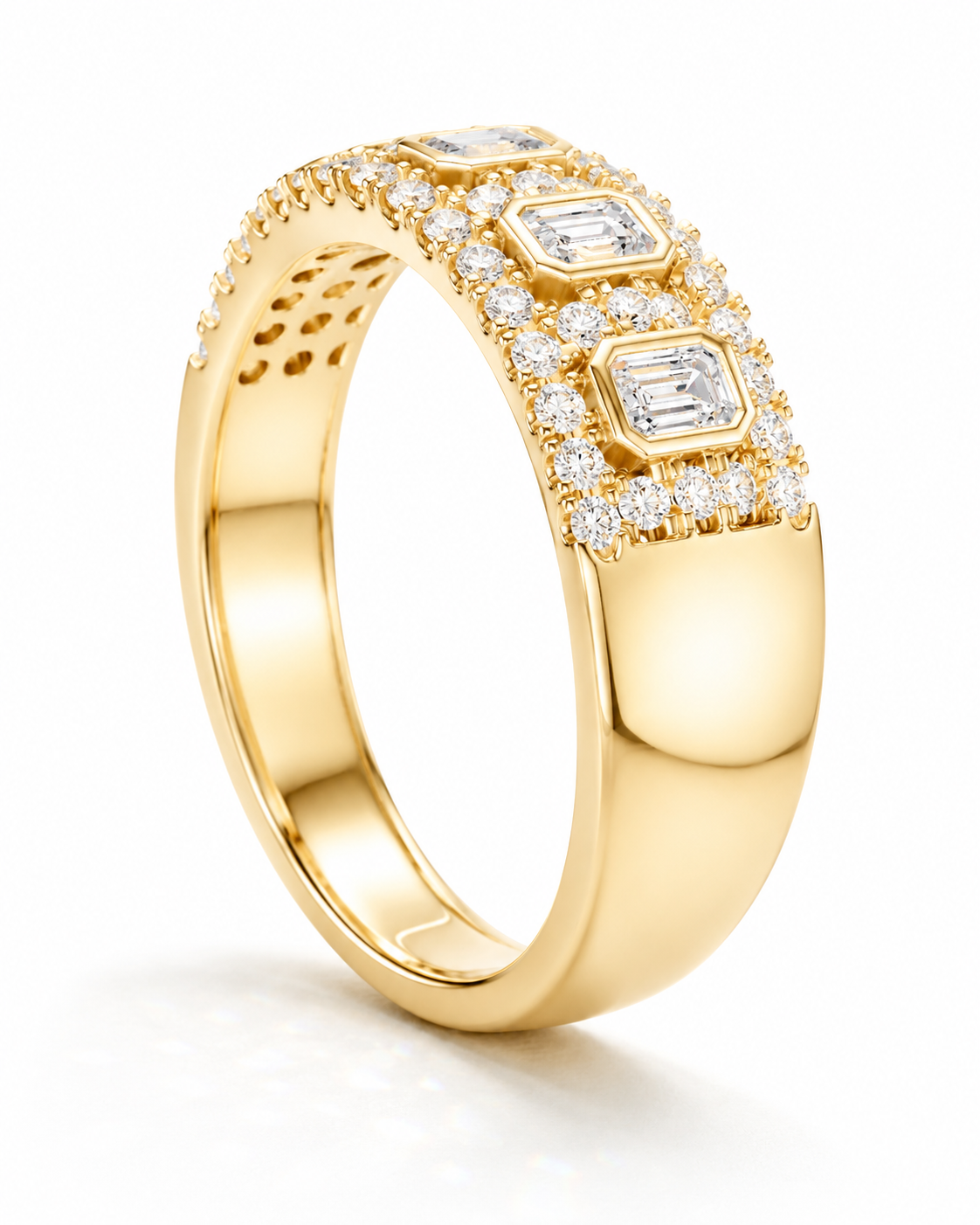 color_10K_YG, color_14K_YG &&	
Luxury moissanite wedding ring showcasing bezel-style emerald-cut stone arrangement.