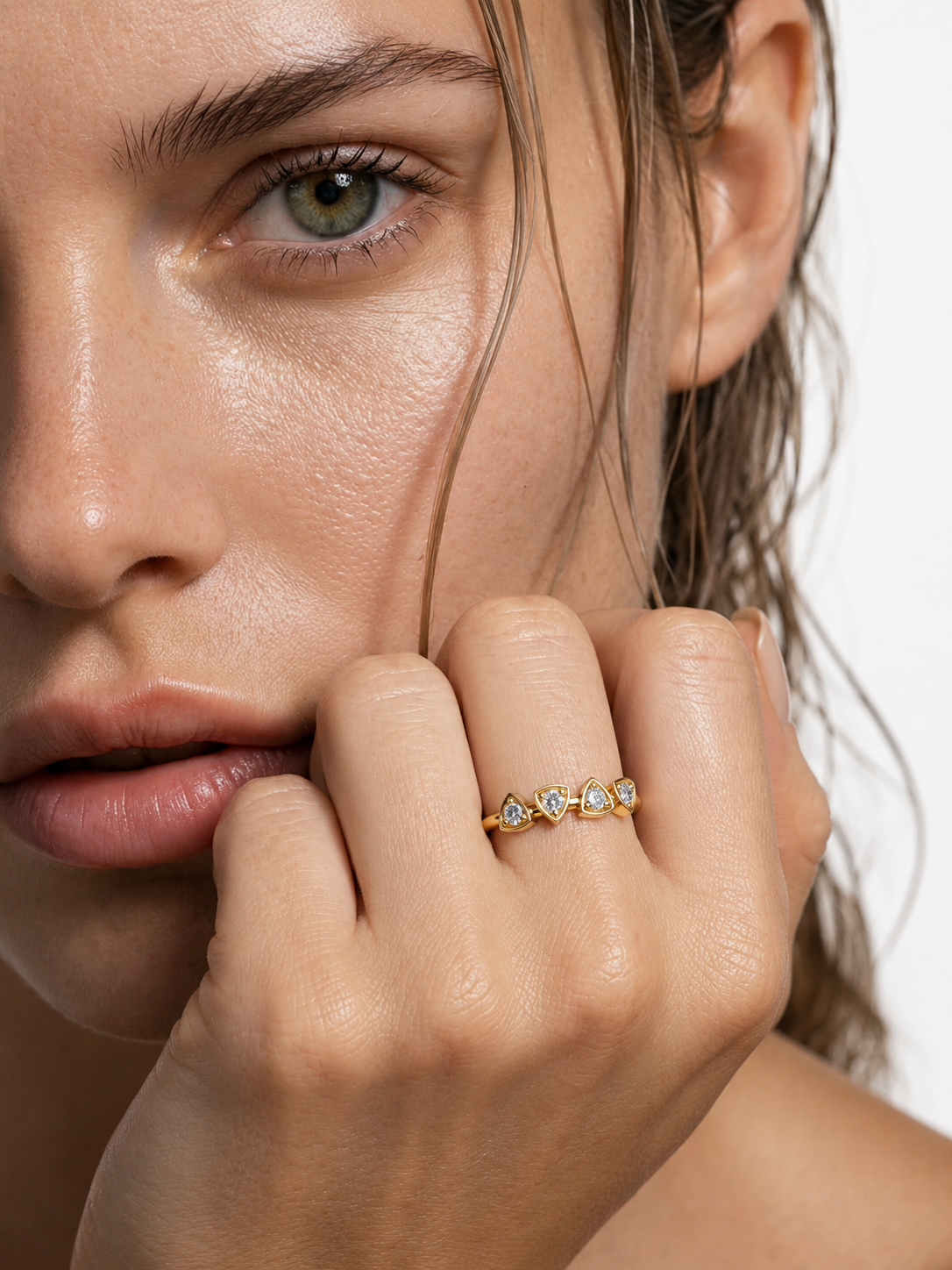 color_10K_YG, color_14K_YG &&Stackable women's moissanite wedding band with a polished slim band and bezel settings.