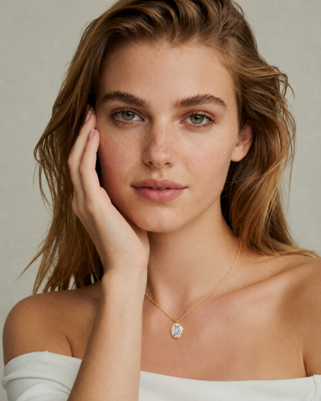 Novelle Halo Oval Necklace
