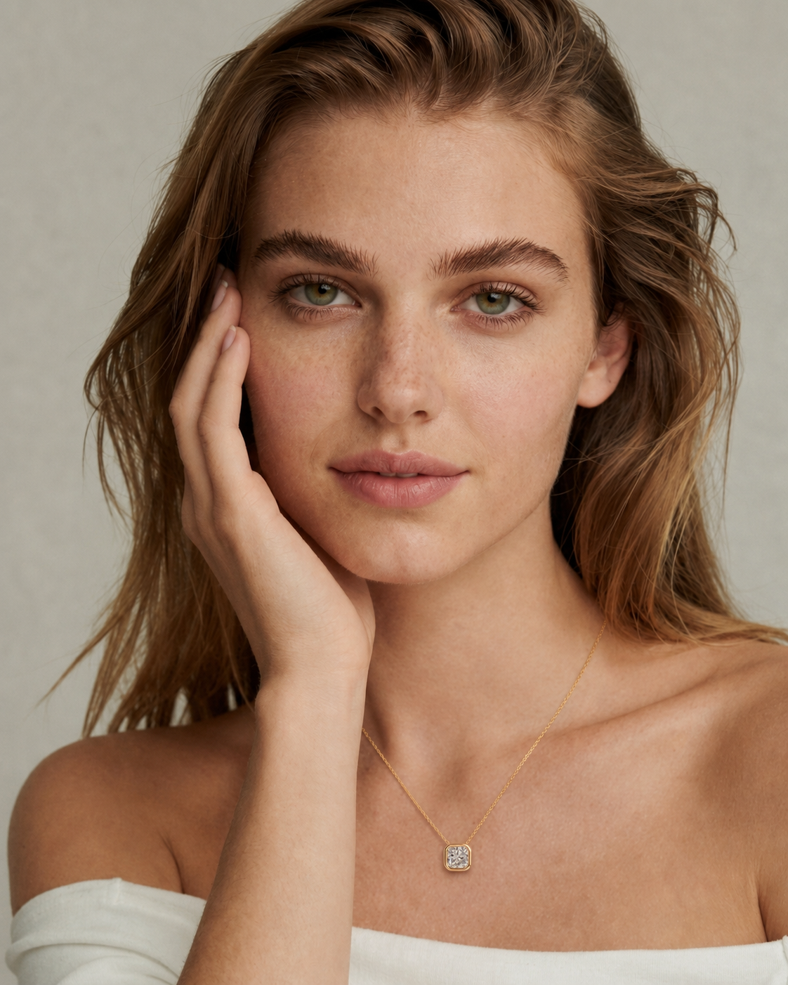 Astera Modern Glow Necklace