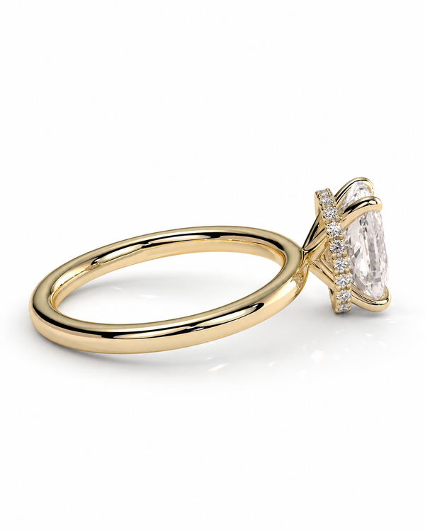 color_10K_YG, color_14K_YG &&A yellow gold ring with a large marquise-cut clear center stone and small accent stones, shown on a clean white background.