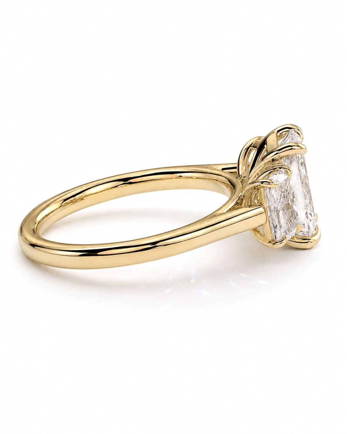 color_10K_YG, color_14K_YG &&A yellow gold ring featuring a large rectangular clear gemstone in a prong setting, shown on a clean white background.