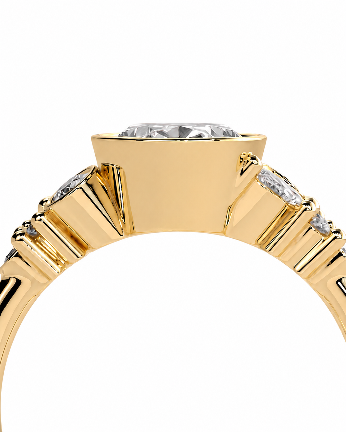 color_10K_YG, color_14K_YG &&Close-up of a yellow gold ring with a large round brilliant-cut center stone and smaller side stones on a white background.