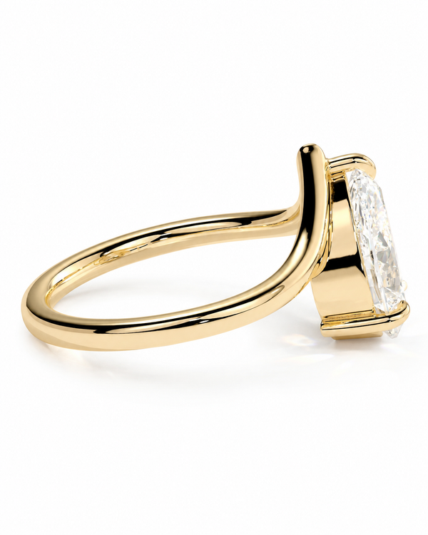 color_10K_YG, color_14K_YG &&A yellow gold ring featuring a large rectangular clear gemstone in a prong setting, shown on a clean white background.