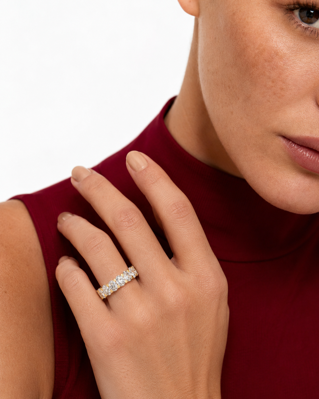 color_10K_YG, color_14K_YG &&	
Premium bridal wedding band with radiant round moissanite stones and refined craftsmanship