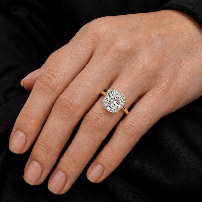 Verelle Crest Ring