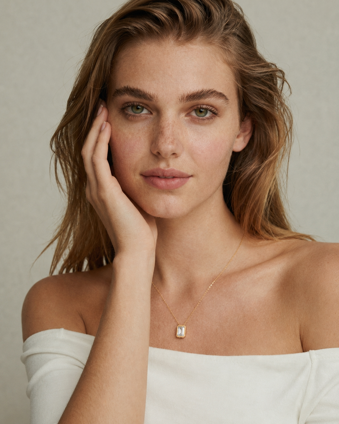 Velmora Horizon Pendant Necklace