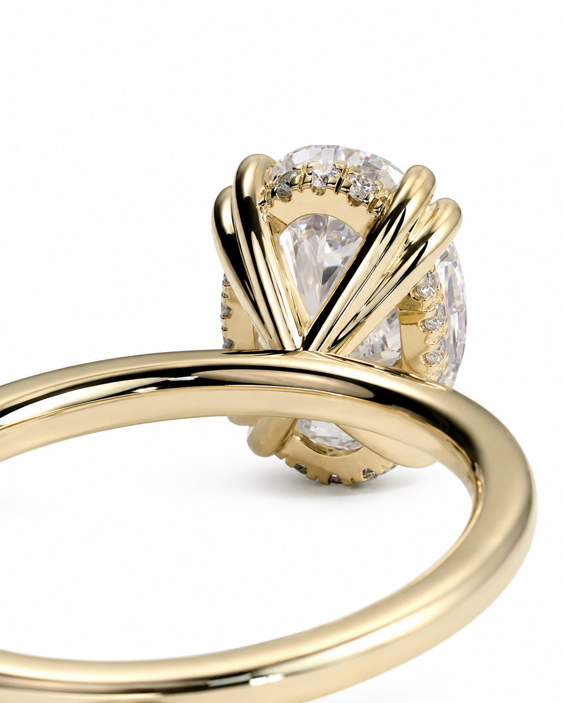 color_10K_YG, color_14K_YG &&Ethical jewelry oval moissanite engagement ring with luxury finish
