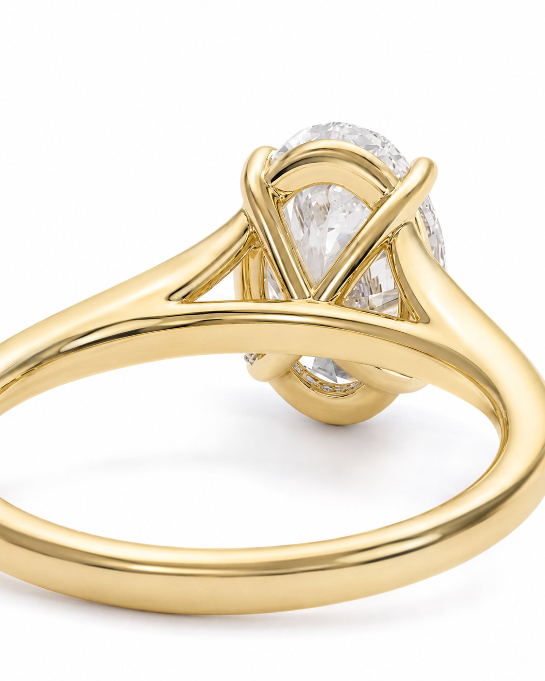 color_10K_YG, color_14K_YG &&Premium oval moissanite engagement ring with open cathedral gallery
