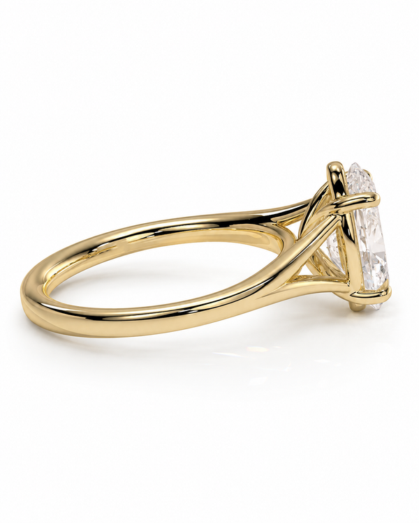 color_10K_YG, color_14K_YG &&Luxury oval moissanite engagement ring with four-prong setting
