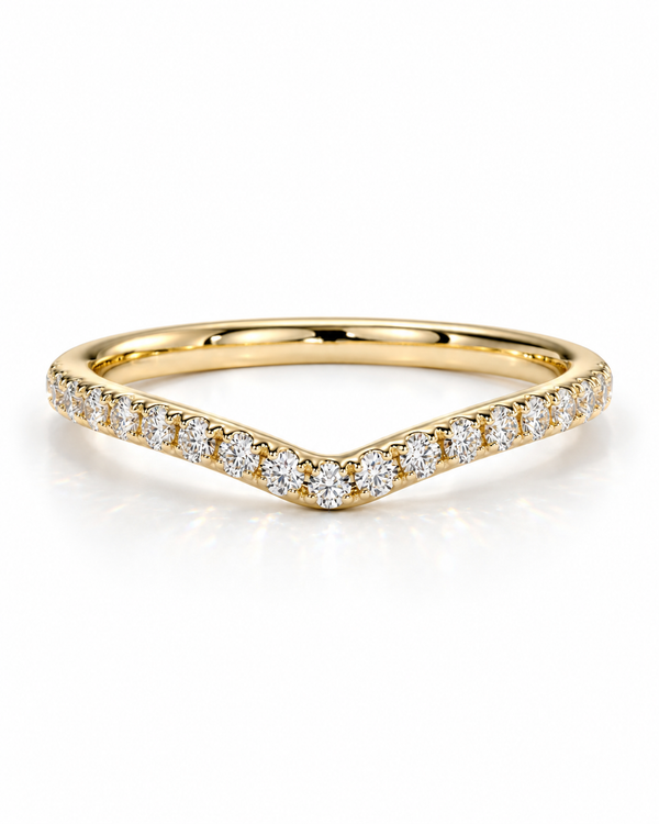 color_10K_YG, color_14K_YG &&A 
A gold diamond band ring with a wavy, V-shaped profile, featuring a row of round-cut diamonds on the front, set against a clean white background.