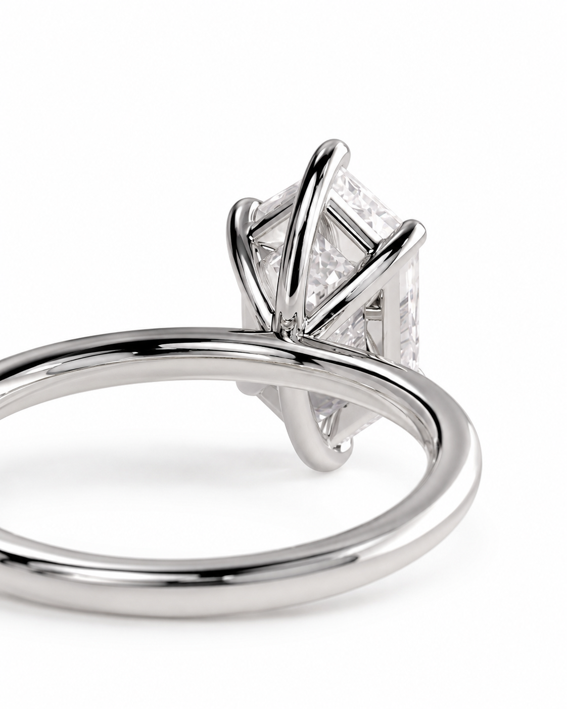color_925_SIL,color_935_ARG,color_10K_WG, color_14K_WG &&
A close-up shot of a silver-toned ring with a geometric, crisscrossed diamond-like setting on a clean white background.